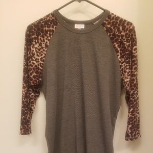 3/4 sleeve lularoe shirt